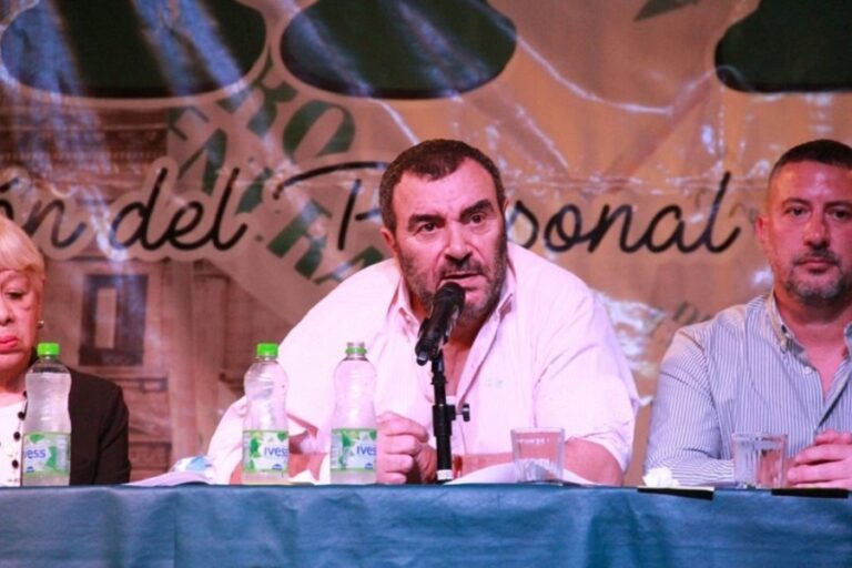 Los gremios del Congreso acordaron una recomposición salarial