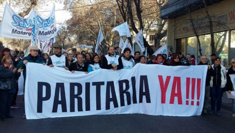 Crece la tensión entre el Gobierno nacional y los gremios por la reapertura de paritarias
