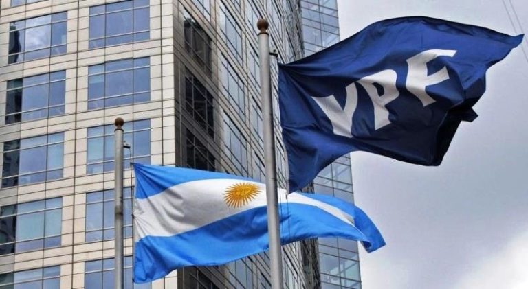 YPF puso en duda una inversión US$700 millones por un conflicto gremial de la Uocra