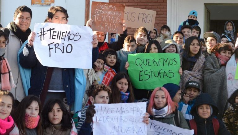 Otro “Frazadazo” en escuelas de la ciudad y toda la Provincia
