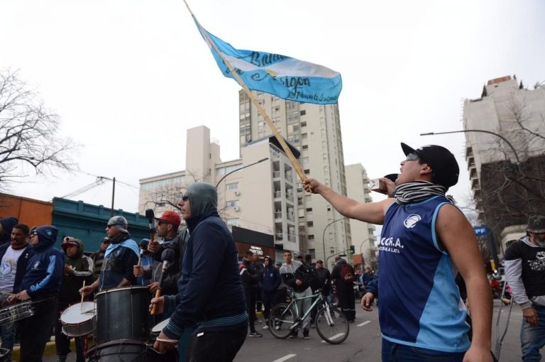 Los trabajadores de la UOCRA volvieron al Ministerio de Trabajo y se reaviva el conflicto