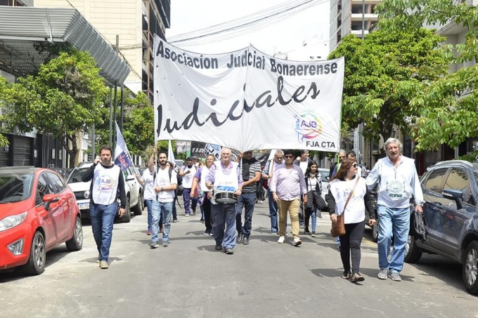 Judiciales bonaerenses preparan un paro este miércoles con una caravana hacia la Suprema Corte