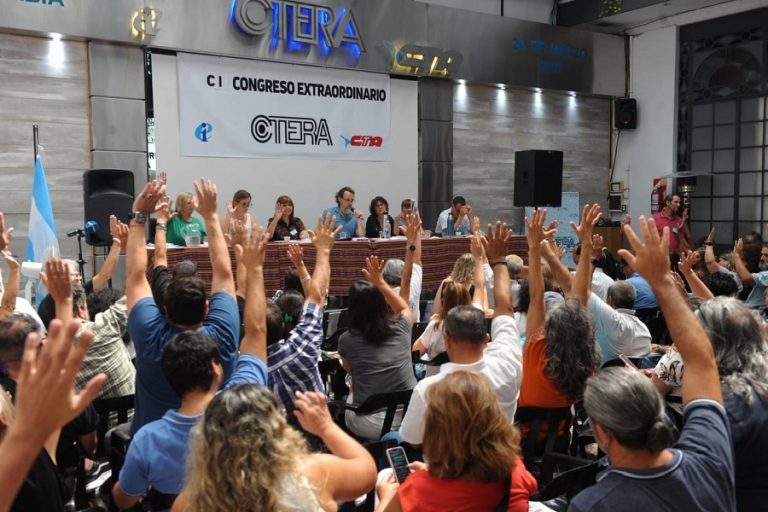 CTERA convocó a un paro nacional para lunes 26