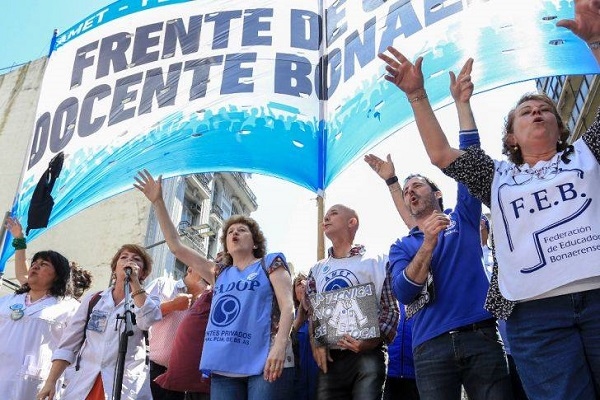 El FUDB aceptó la propuesta salarial del Gobierno bonaerense