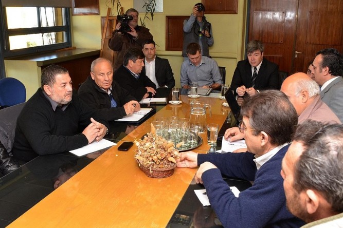La Pampa: el gobierno ofreció 8.000 pesos en sumas fijas y un 6% de aumento