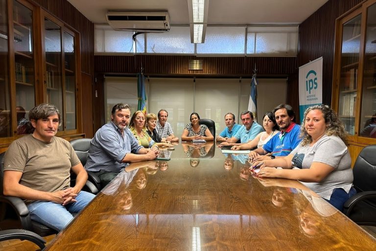 Gremios docentes bonaerenses se reunieron con autoridades del gobierno provincial en defensa de los derechos jubilatorios