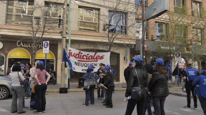 Neuquén: no hubo oferta en la segunda paritaria judicial