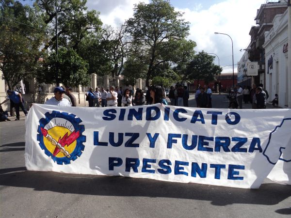 Chubut: el sindicato de Luz y Fuerza reclama la apertura de paritarias