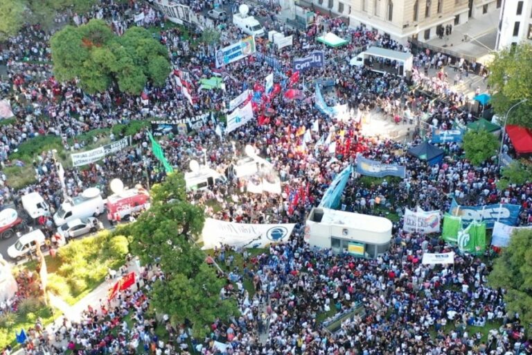 La CGT analiza convocar a una marcha nacional para el Día de Cayetano