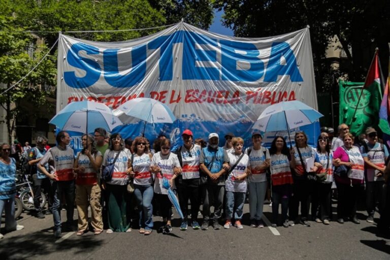 SUTEBA participó de la Jornada Federal de Lucha para denunciar las políticas de ajuste