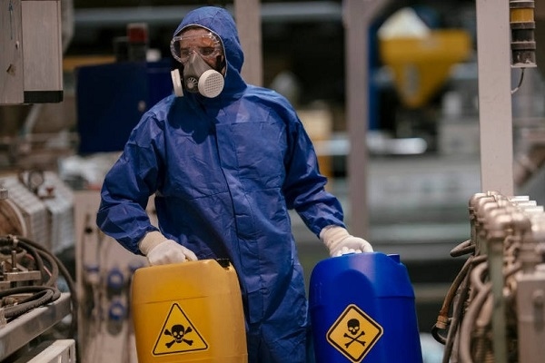 OIT 2025: trabajadores adoptan un convenio sobre los peligros biológicos en el entorno laboral