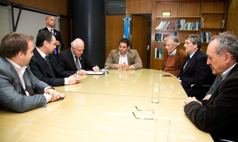 Triaca y Lifschitz firmaron un convenio para la formación profesional de trabajadores santafecinos