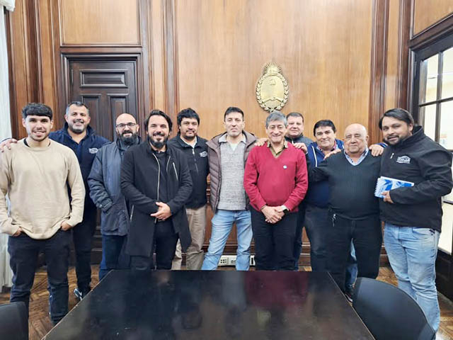 Anunciaron un histórico acuerdo paritario para los trabajadores desmotadores: aumento del 21%