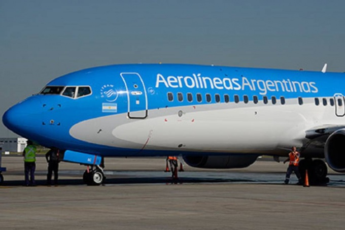 Aerolíneas Argentinas intimó a los gremios a no iniciar protestas