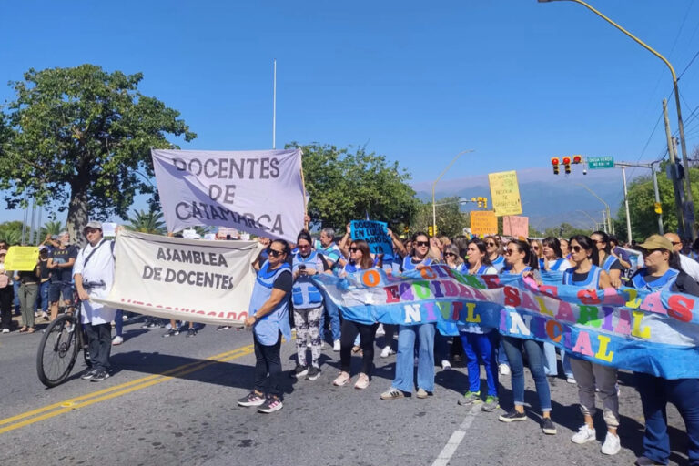La Intersindical Docente de Catamarca frente al gobierno de Jalil: paro, conciliación forzada y una marcha de antorchas en el horizonte