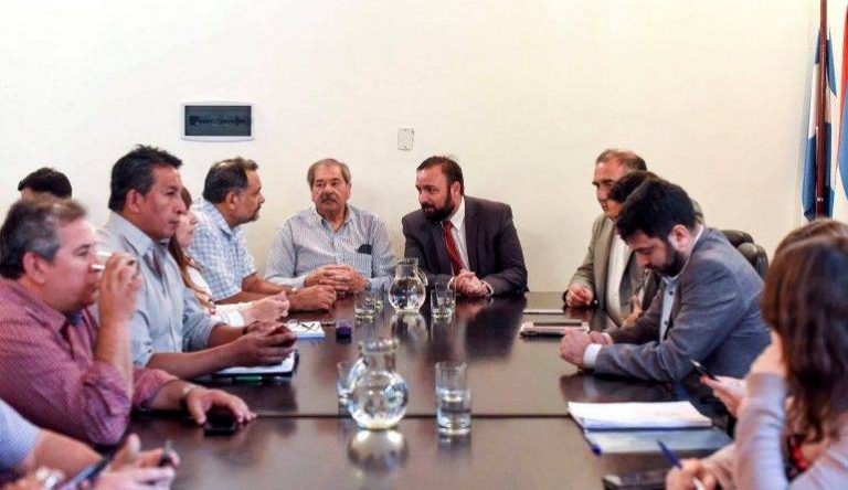 Los gremios estatales entrerrianos aceptaron la propuesta salarial del gobierno: los detalles