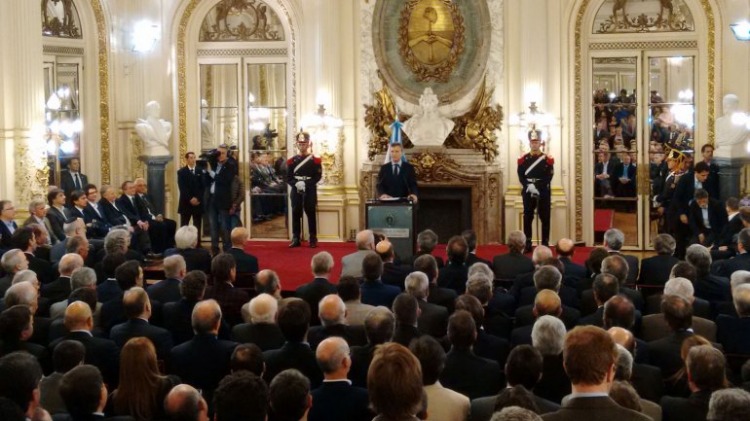 Mauricio Macri: «Pongan el hombro para poner el país en marcha en una transición difícil»