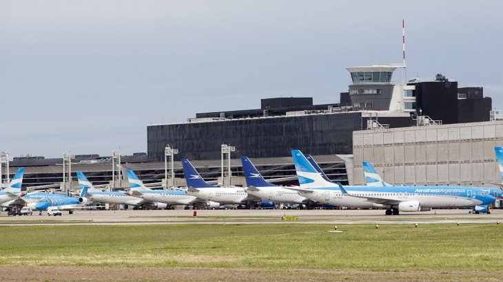 Los pilotos se suman al paro y el 30 de abril no habrá vuelos