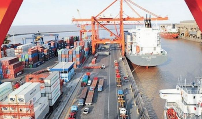 Gremios reclaman cepo anti despidos para apoyar la licitación del puerto porteño