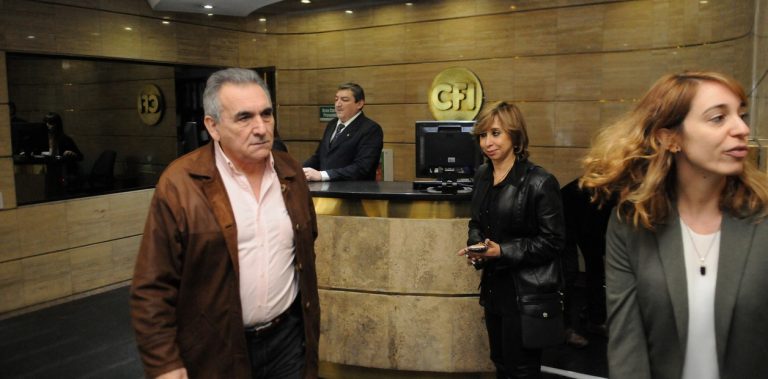 Los gremios del transporte advierten con dejar de trabajar los feriados si el Gobierno no les da respuestas