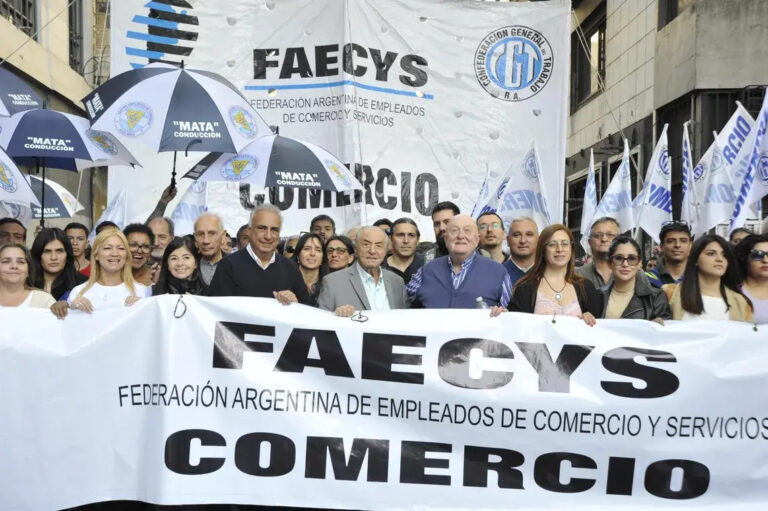 Comercio acordó un aumento salarial del 6% más sumas fijas hasta diciembre 2025
